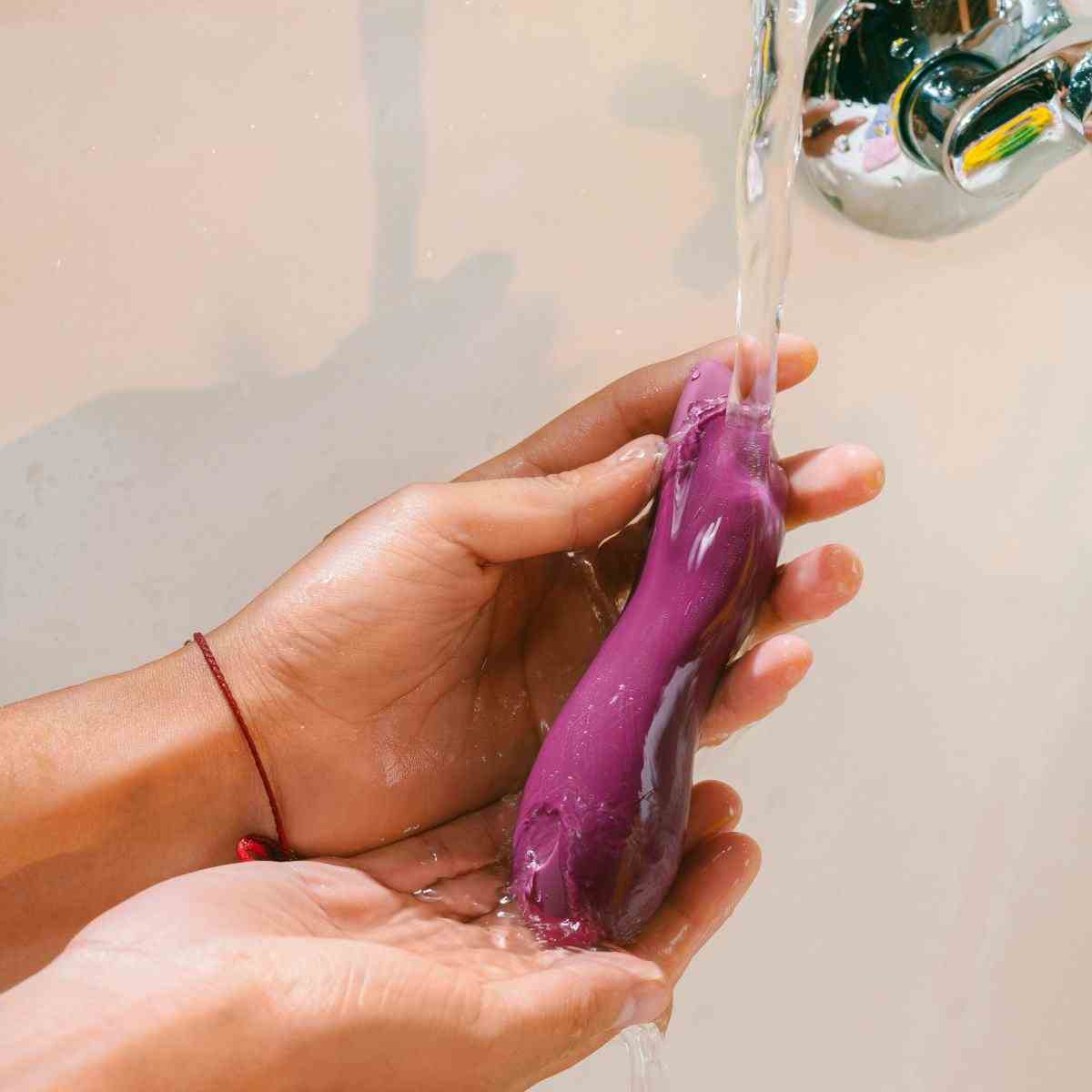 Wibrator Dame Dip 2.0 Śliwkowy